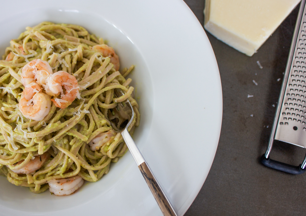 AVOCADO PASTA WITH SHRIMPS